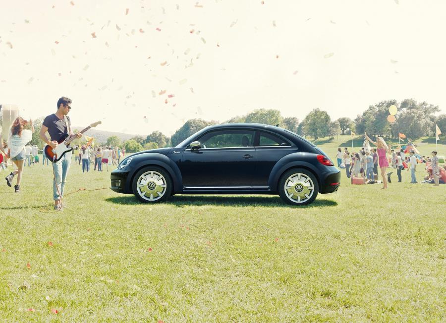  Volkswagen Beetle Fender Edition 2012 года  (фото 7 из 15)